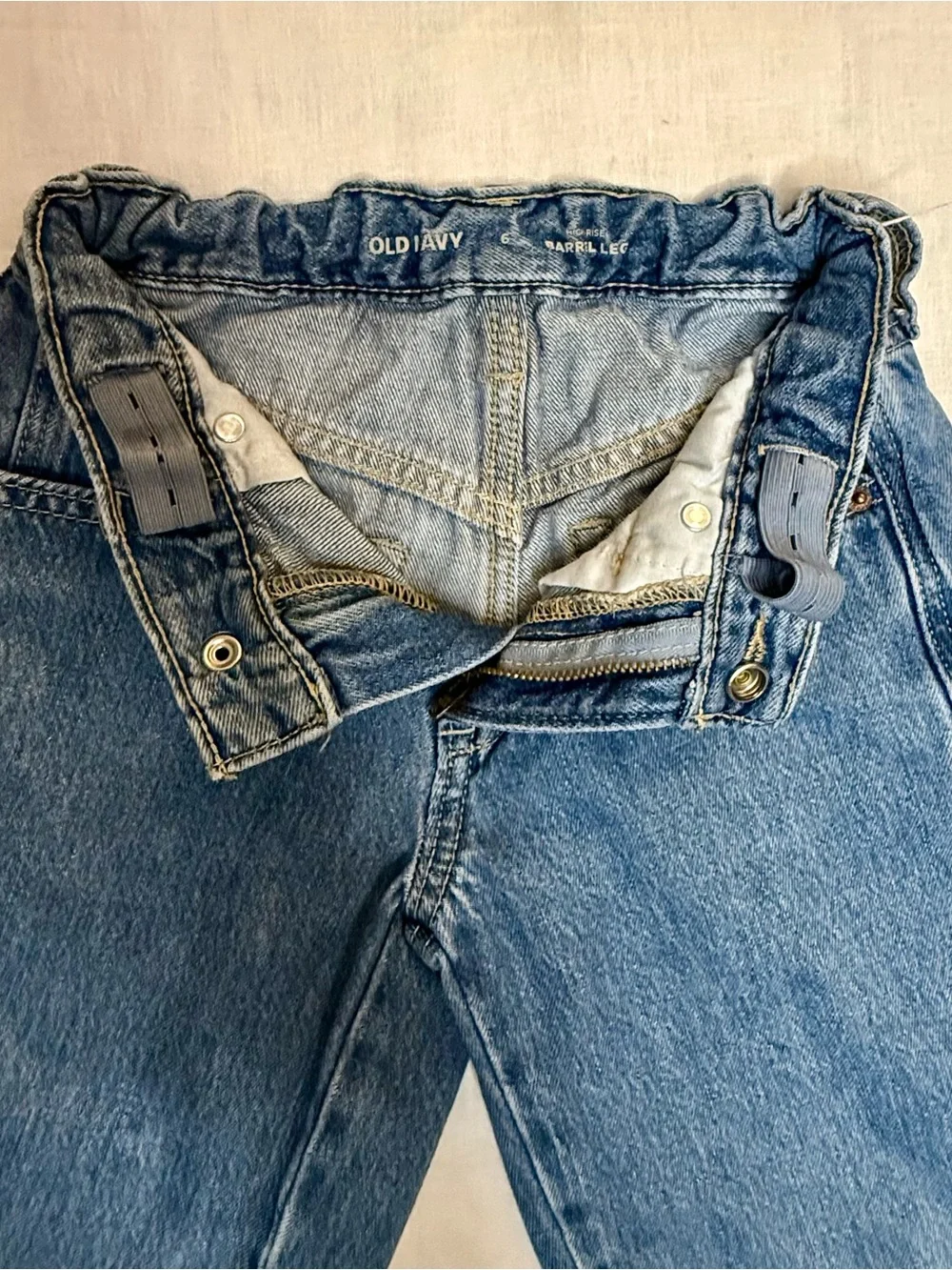 Old Navy Girls Paperbag Barrel Leg Jeans | Size 6 | Medium Wash Denim
